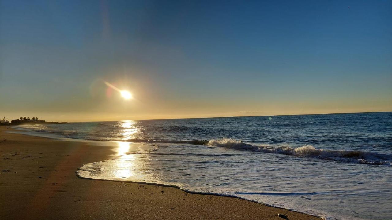 Апартаменты Sweet Sea View Савона Экстерьер фото