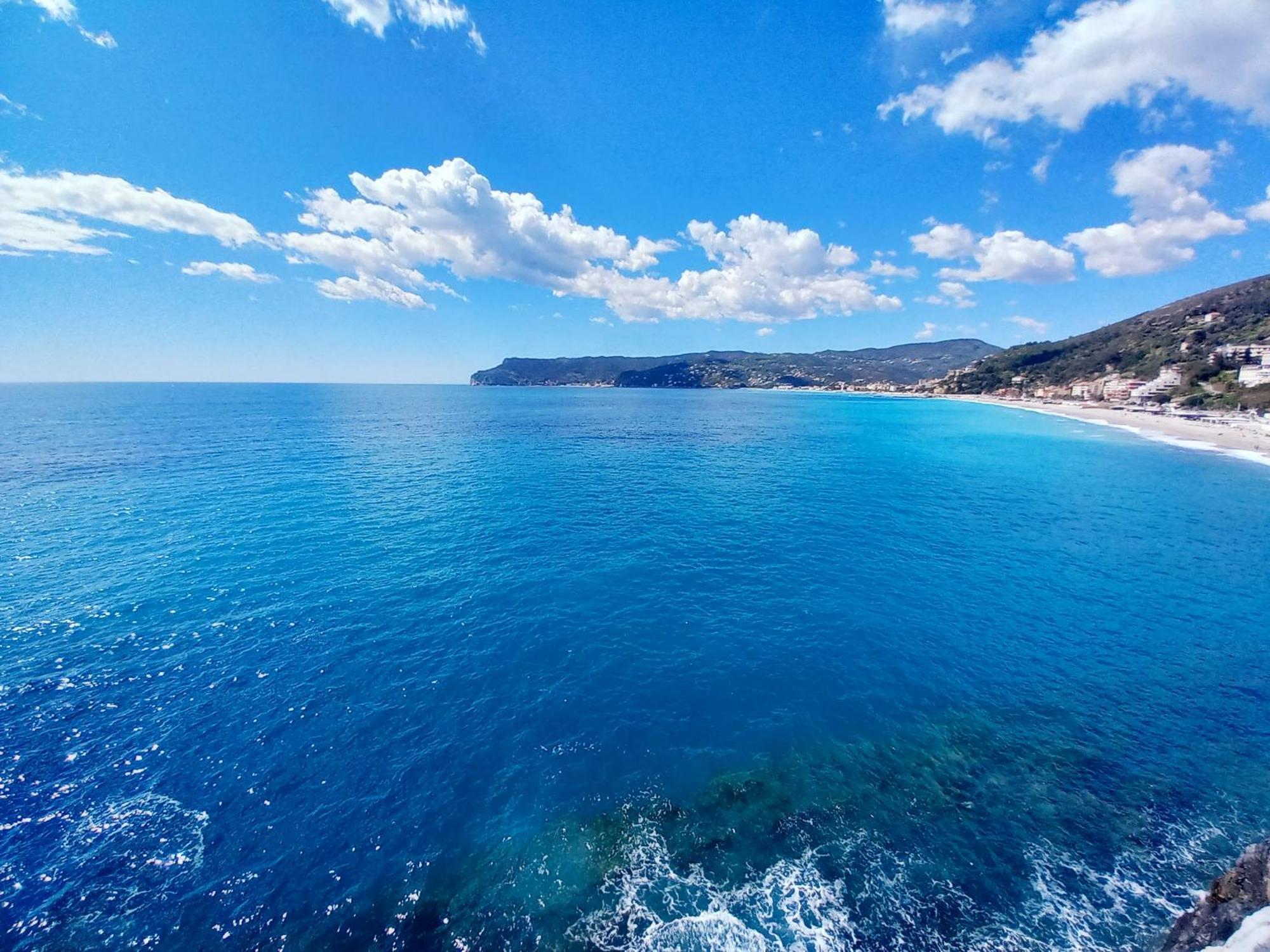 Апартаменты Sweet Sea View Савона Экстерьер фото